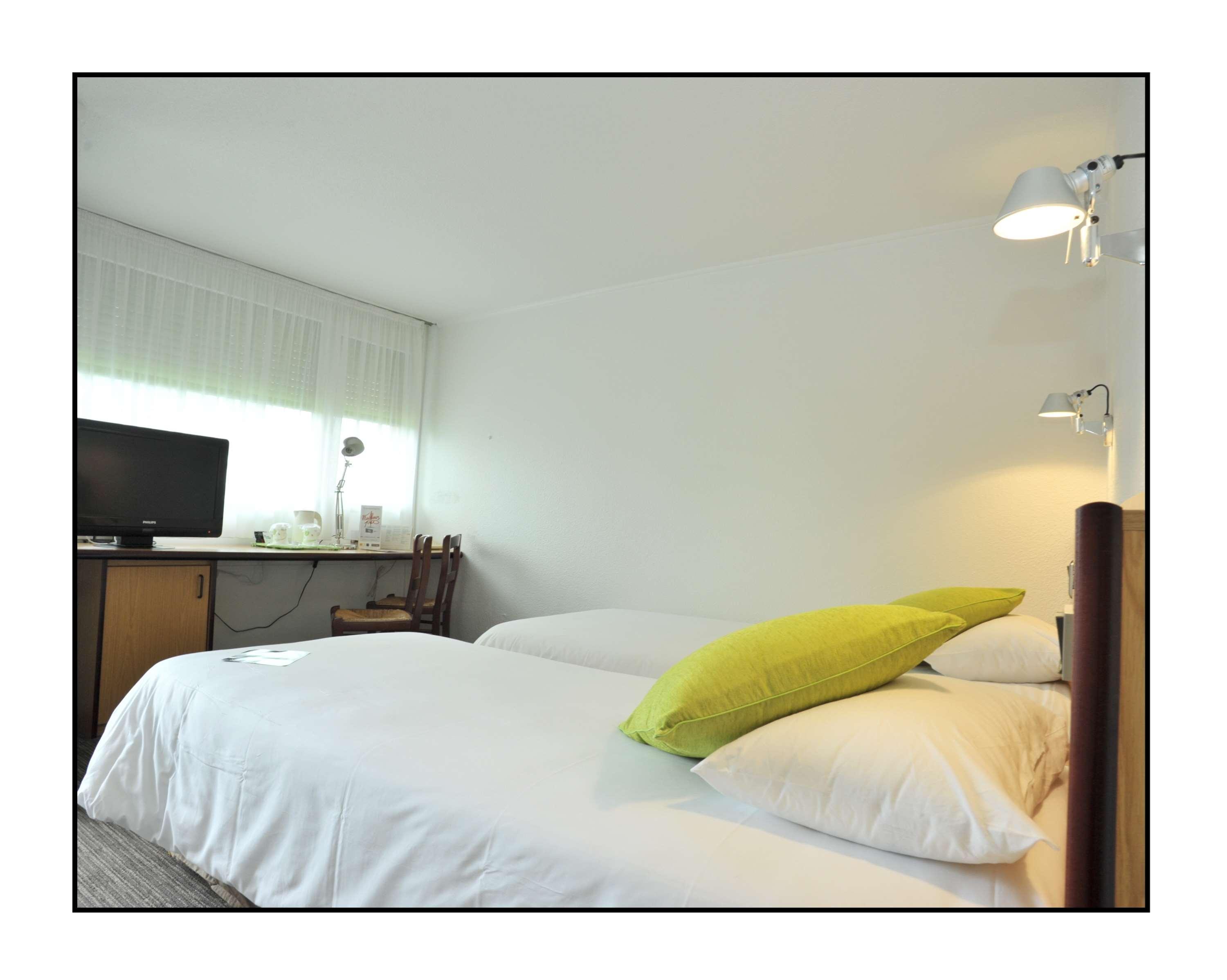 Kyriad Chalons-En-Champagne - Saint-Martin Buitenkant foto