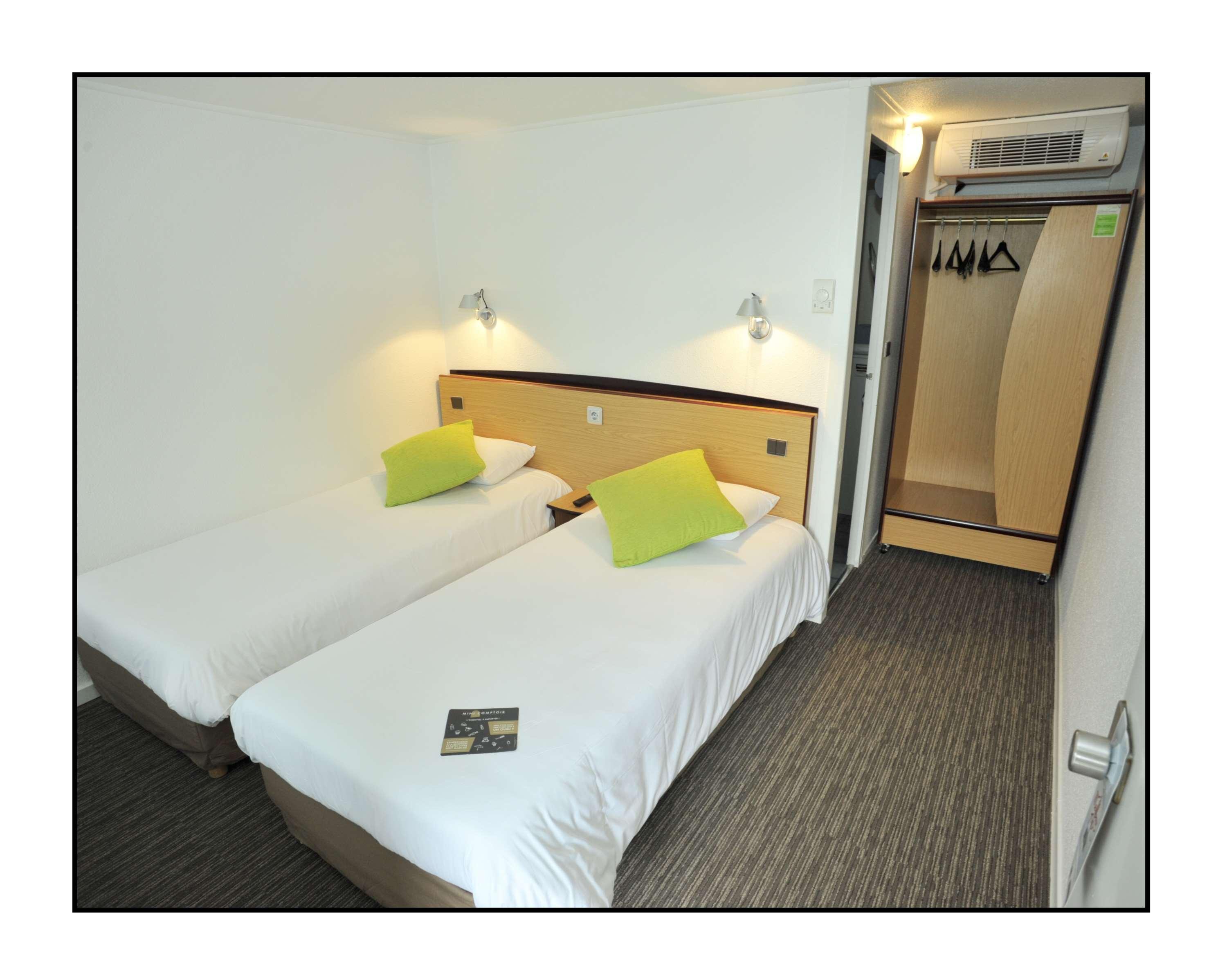Kyriad Chalons-En-Champagne - Saint-Martin Buitenkant foto